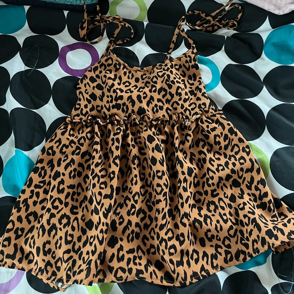romwe cheetah top size small